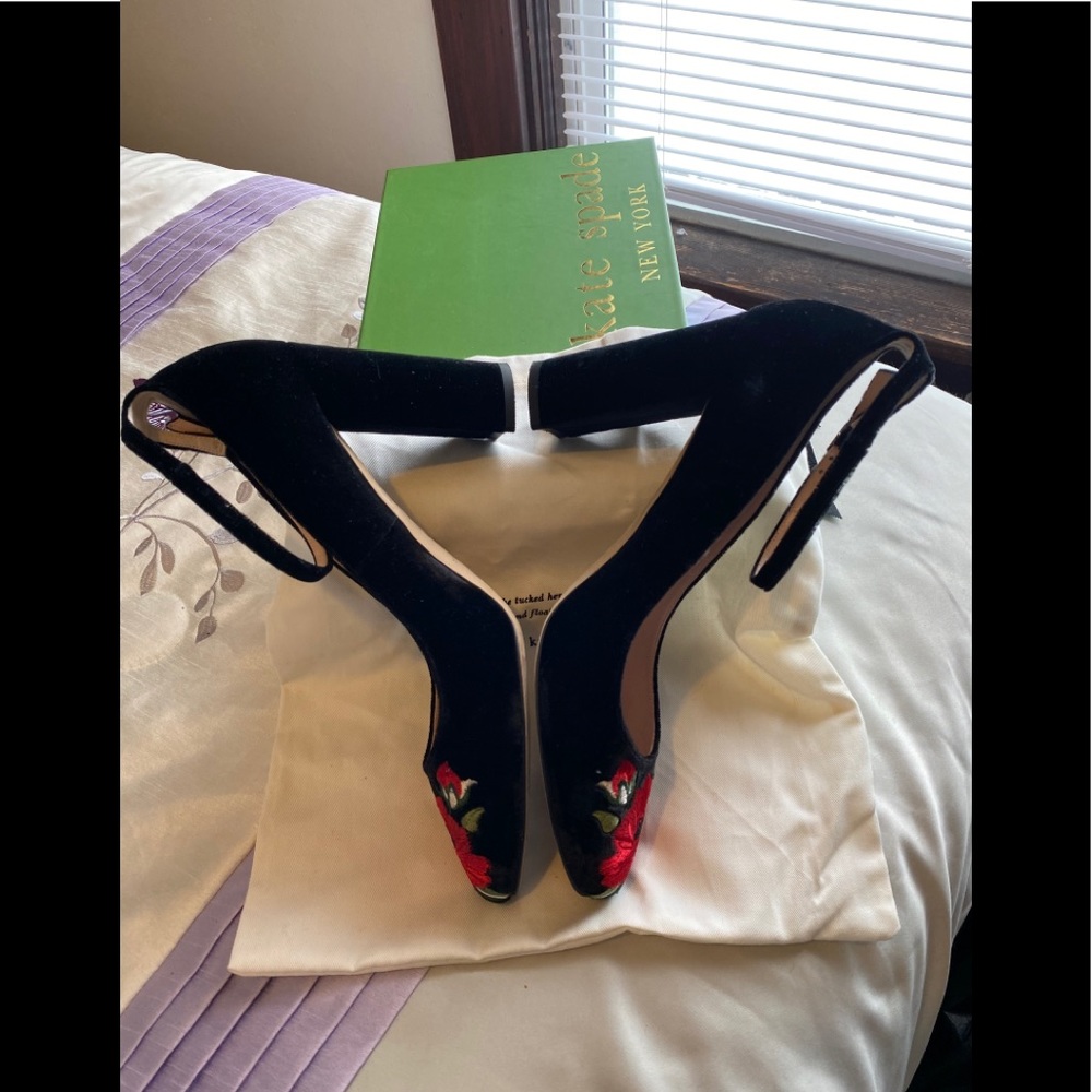Kate Spade Grove Velvet Pumps. - Picture 7 of 16
